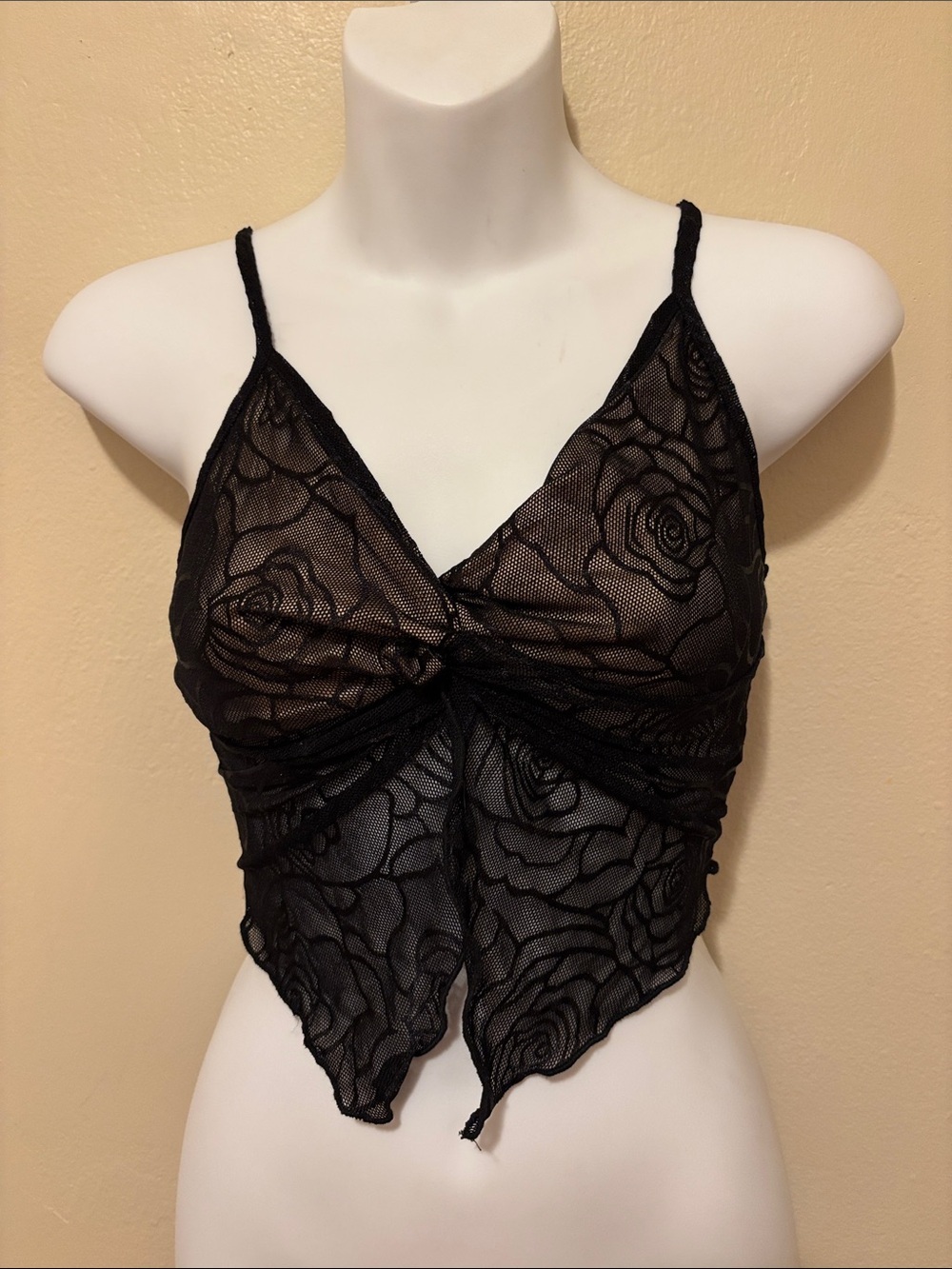 Cider Black Floral Lace Twist-Front Bandeau Crop